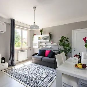 Cappuccini Studio With Parking Appartamento